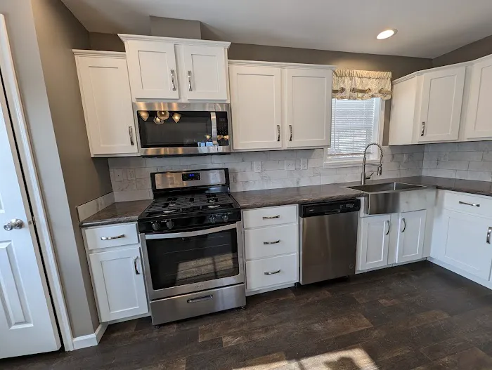 Whitestown Homes Picture 4