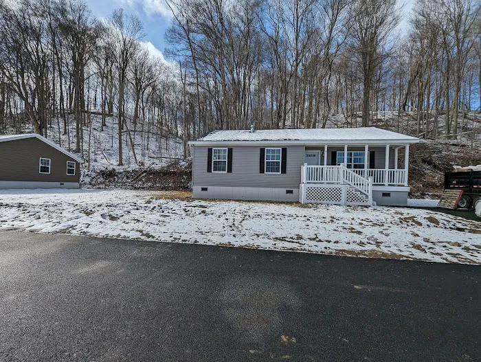 Whitestown Homes Picture 6