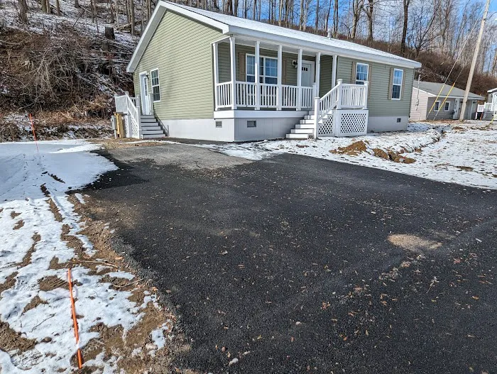 Whitestown Homes Picture 8