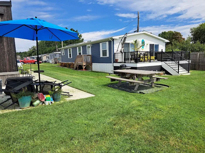 Bay Front Mobile Home Court & RV Picture 8