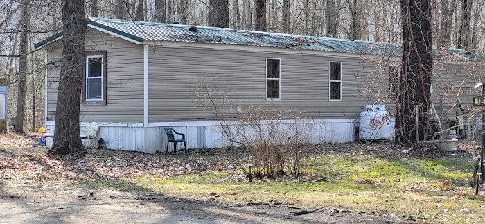 Shady Acres Mobile Home Park Picture 8