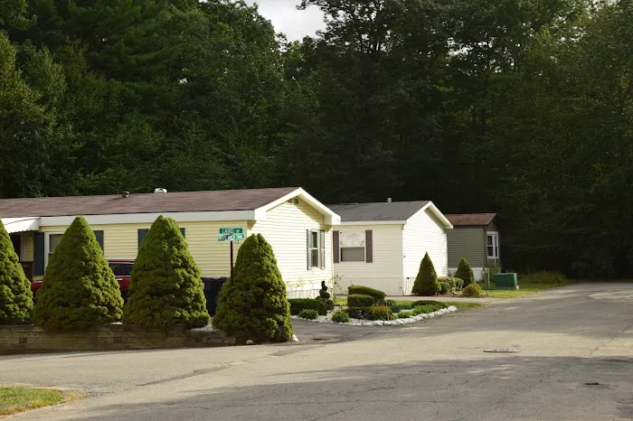 New Twin Lakes Village Manufactured Home Community Picture 3