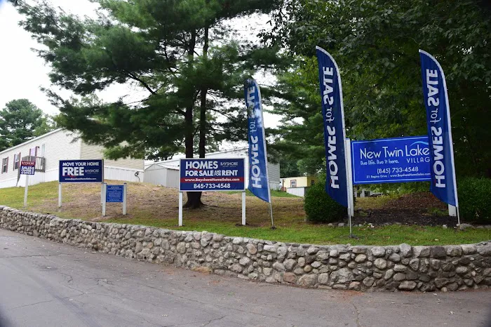 New Twin Lakes Village Manufactured Home Community Picture 6