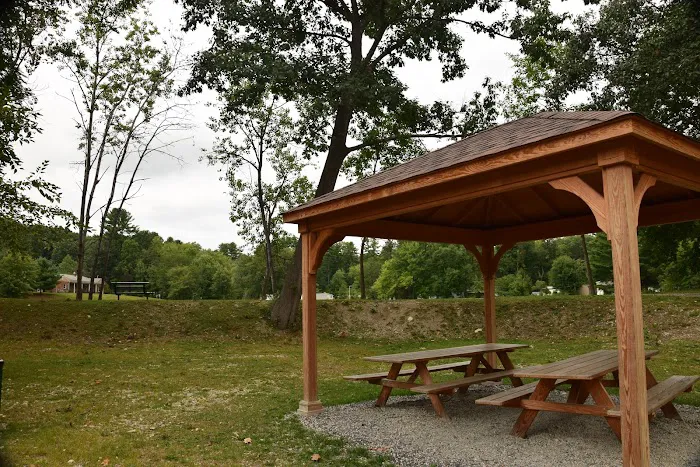 New Twin Lakes Village Manufactured Home Community Picture 5