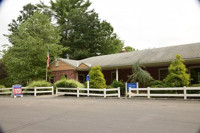 New Twin Lakes Village Manufactured Home Community Picture 4