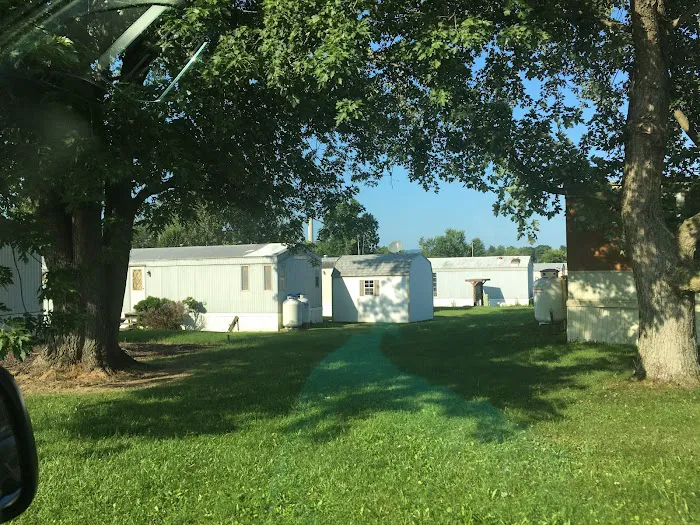 Blue Springs Village Picture 2