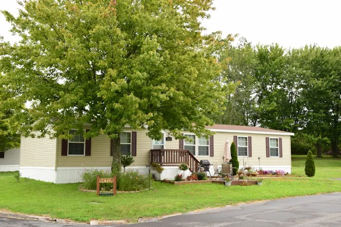 Madison Village Manufactured Home Community Picture 2