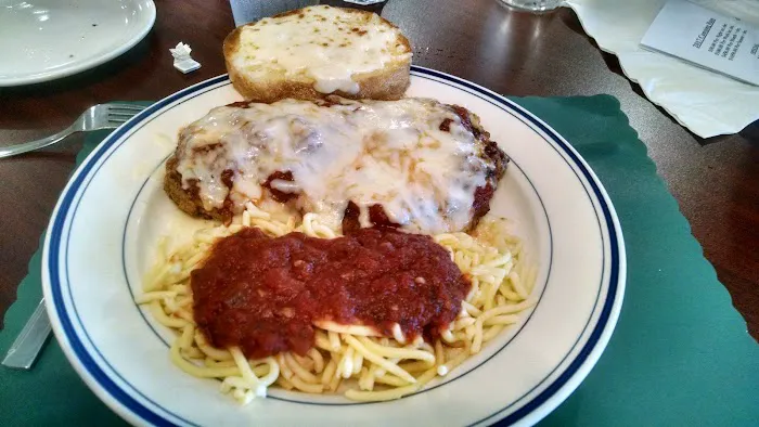 Streamside RV Park and Golf Course Picture 3