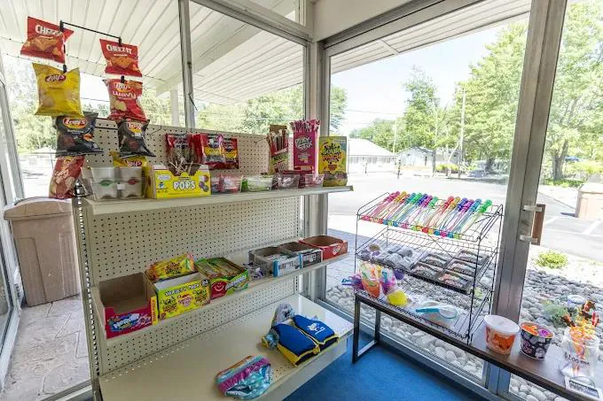 Ontario Shores RV Park Picture 9