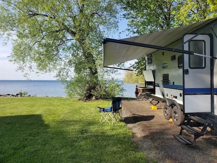 Sun Outdoors Association Island Picture 6