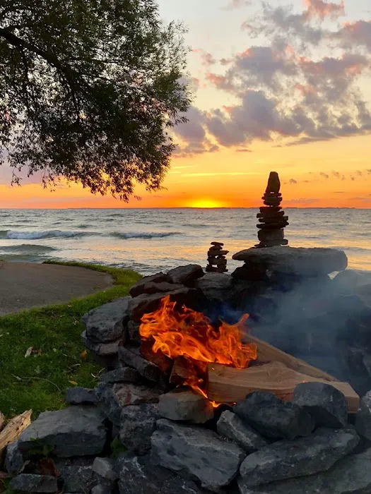 Sun Outdoors Association Island Picture 9