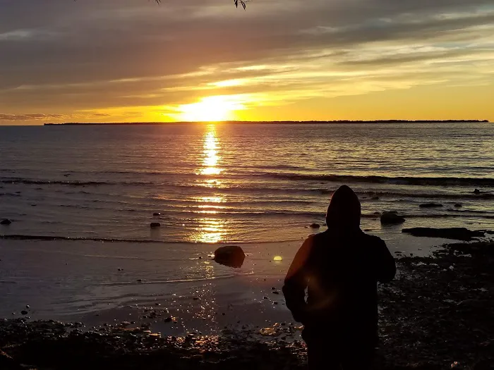 Sun Outdoors Association Island Picture 10