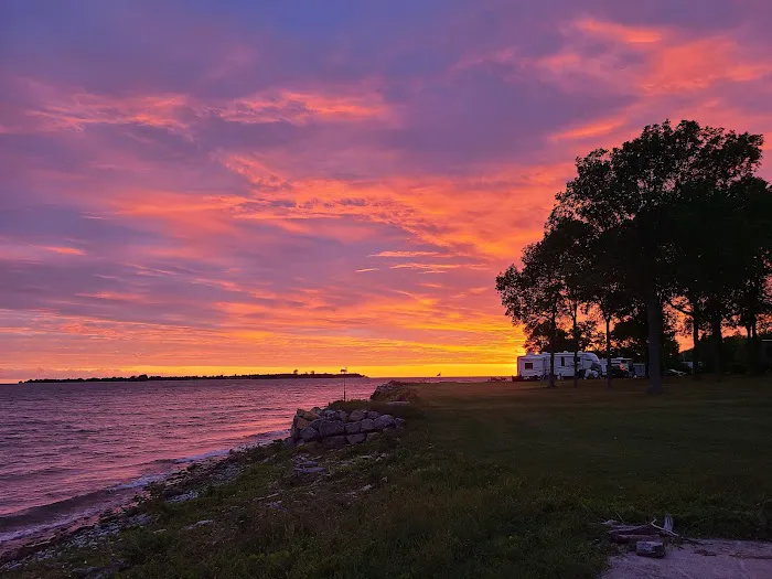Ontario Shores and Marina (RV Park) Picture 2