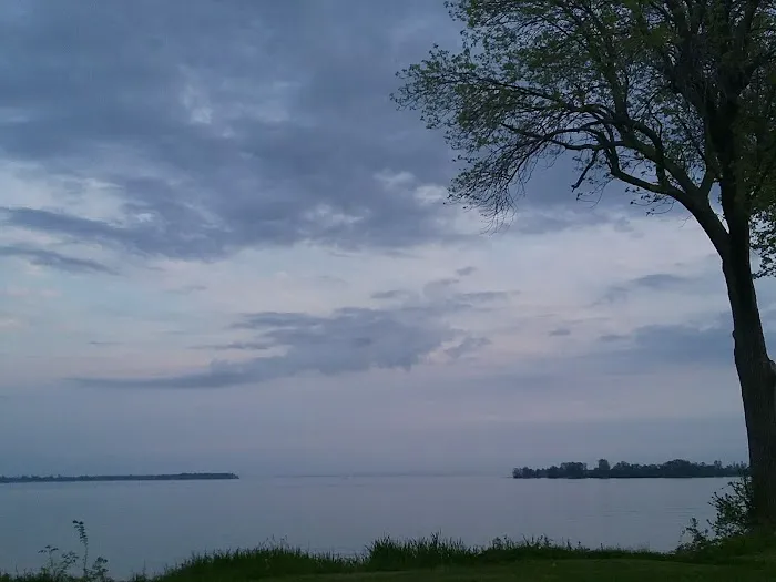 Ontario Shores and Marina (RV Park) Picture 4