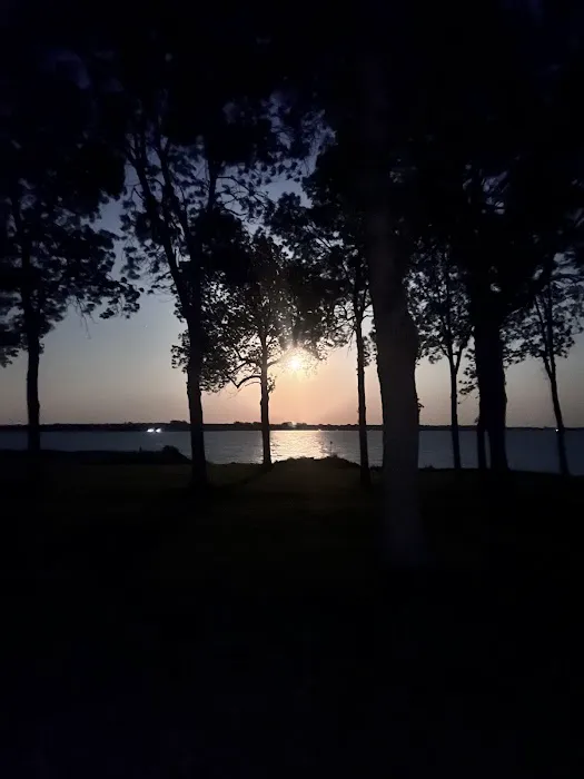 Ontario Shores and Marina (RV Park) Picture 8