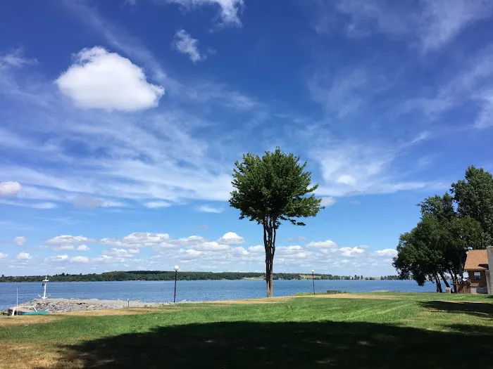 Island Shadows Mobile Home Park Picture 2