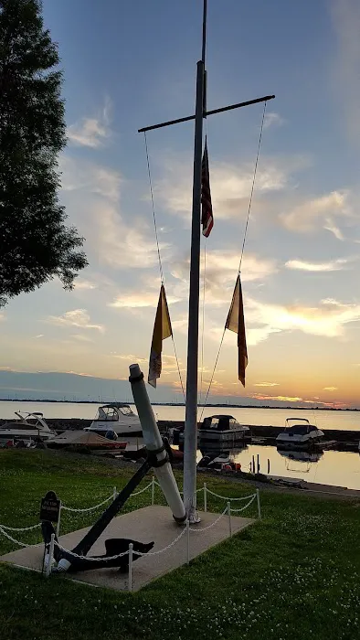 Island Shadows Mobile Home Park Picture 4