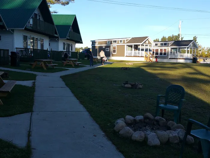 Bartons & Healys Trailer Park Picture 5