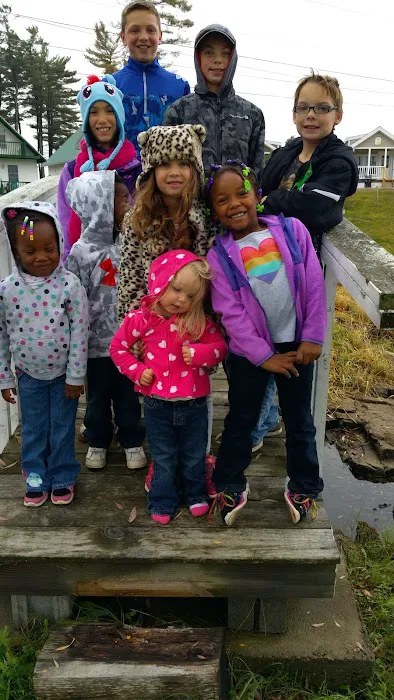 Bartons & Healys Trailer Park Picture 10