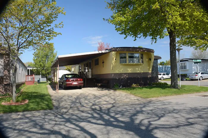 Crestview Manor Mobile Home Community Picture 2