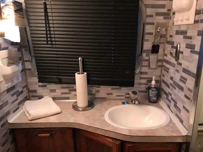 Cherokee Riverfront RV Park Picture 1