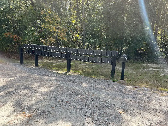 Riverwoods RV Park Picture 3