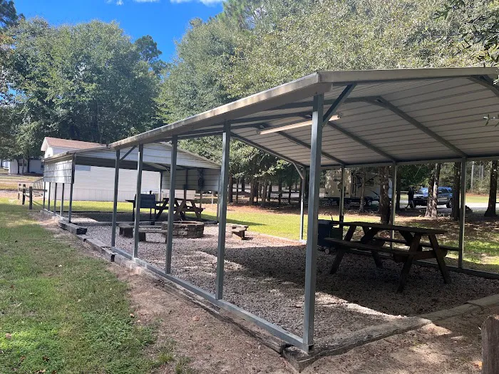 Riverwoods RV Park Picture 10