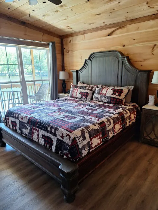 Cabins to Castles Vacation Rentals & RV Park Picture 2