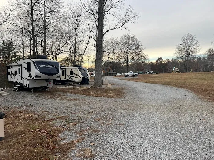 Cabins to Castles Vacation Rentals & RV Park Picture 6