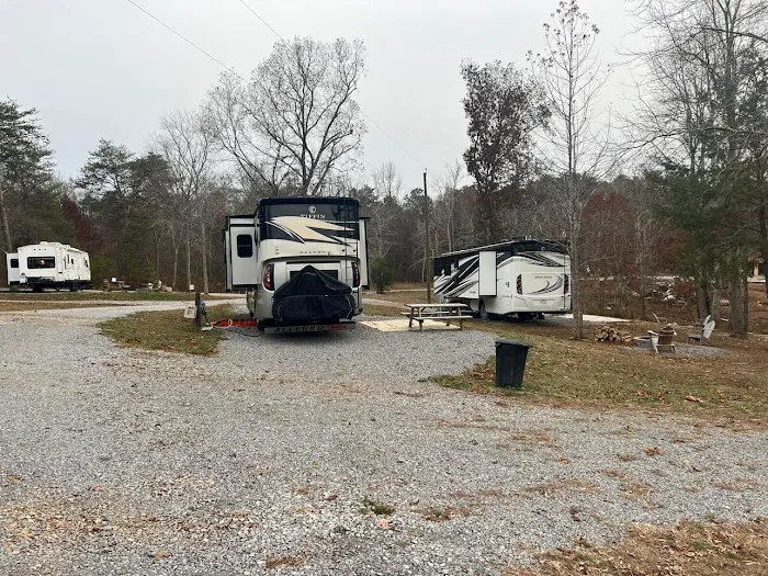 Cabins to Castles Vacation Rentals & RV Park Picture 8