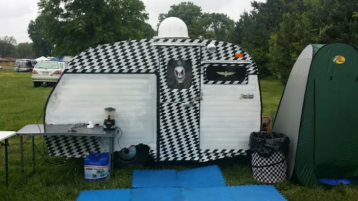 Village Hills RV & Mobile Home Community Picture 3