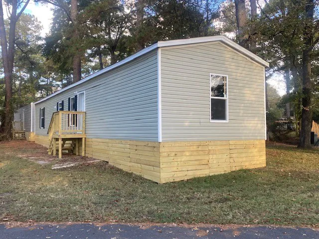 Bull Creek Mobile Home Community Picture 6