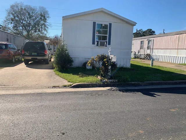 Bull Creek Mobile Home Community Picture 1