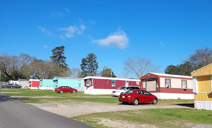 Suntrace Mobile Home Community Picture 2
