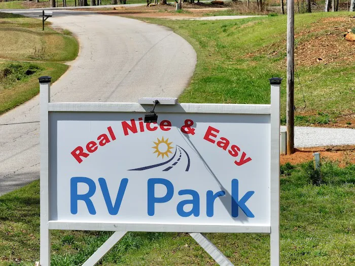 Real Nice and Easy RV Park Picture 6