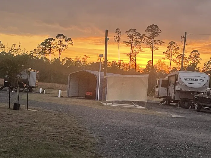 Mutt's Place RV Park Picture 2