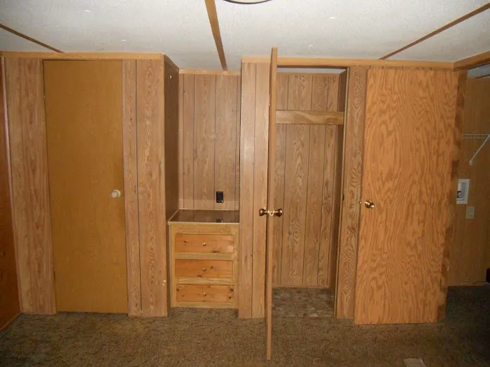 Oakridge Mobile Home Park Picture 7