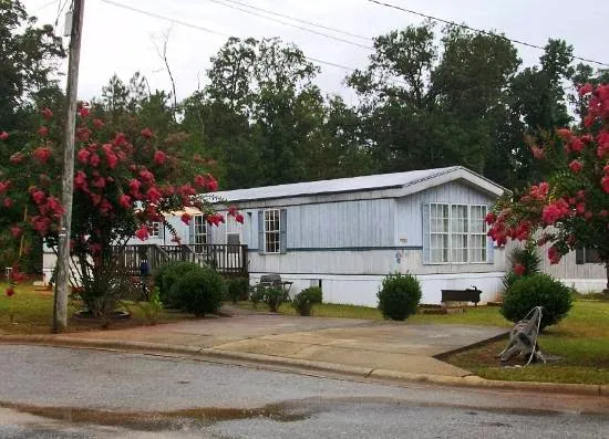Opelika Mobile Home Park Picture 3