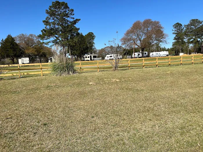 Cedar Trail RV Park Picture 3