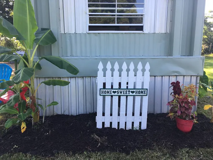 Country Club - Mobile Home & RV Park Picture 4