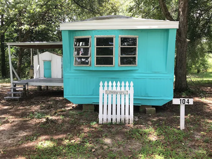 Country Club - Mobile Home & RV Park Picture 8