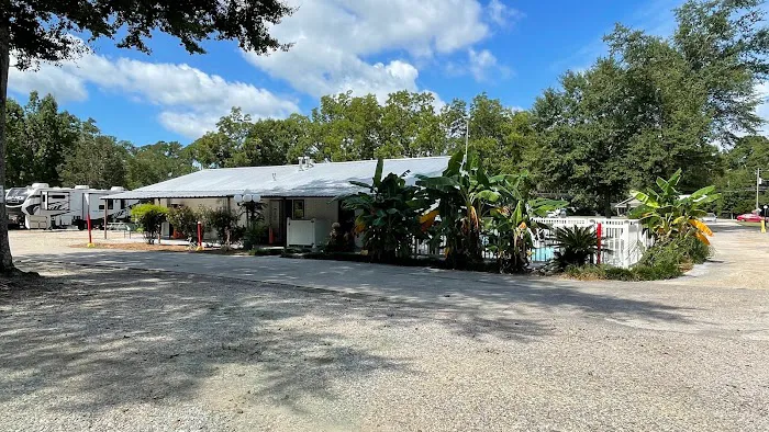 Shallow Creek RV and Mobile Home Park Picture 6