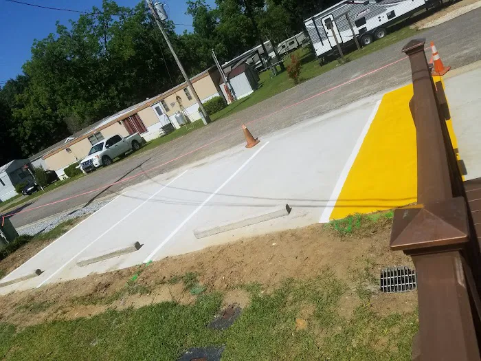 Dothan RV Park Picture 2
