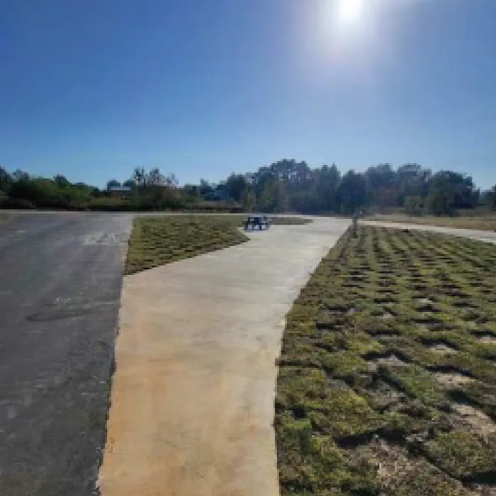 Summer Breeze RV Park Picture 7