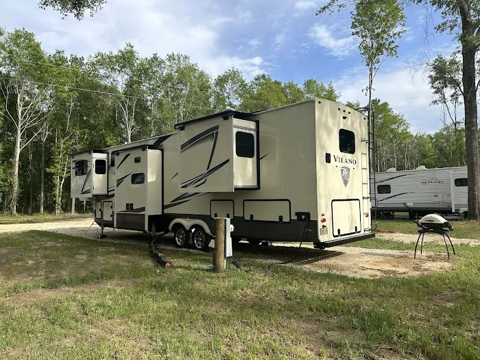 Oak Ridge RV Park Picture 3