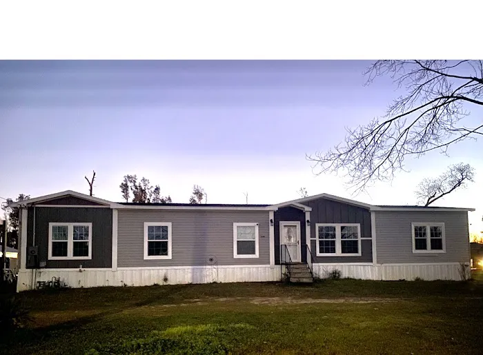 Lollie's Mobile Home Services Picture 1