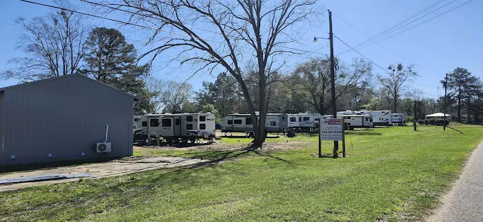 Camp Rucker RV Park Picture 8