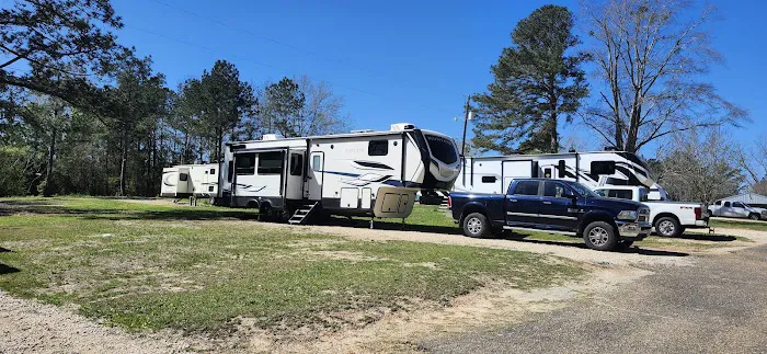 Camp Rucker RV Park Picture 7