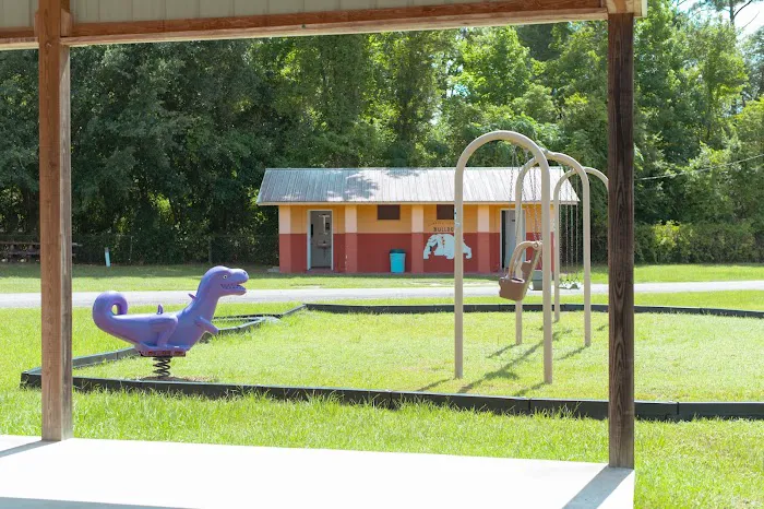 River Landing RV Park Picture 9
