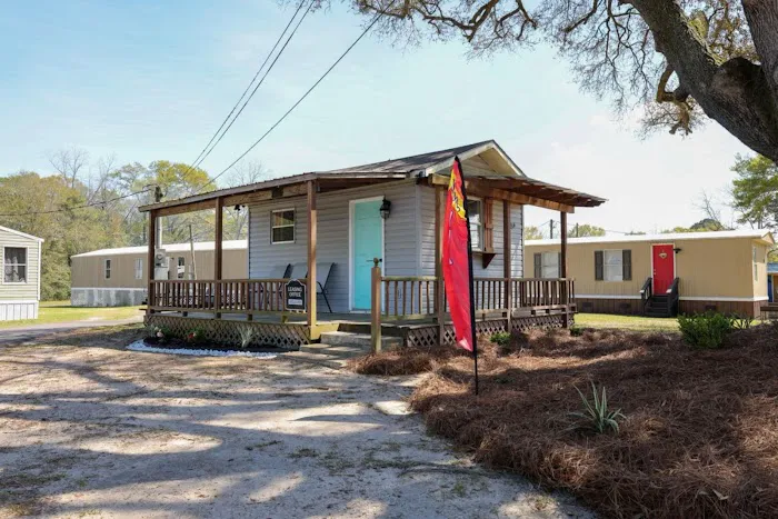 Friendly Place Rentals Picture 3